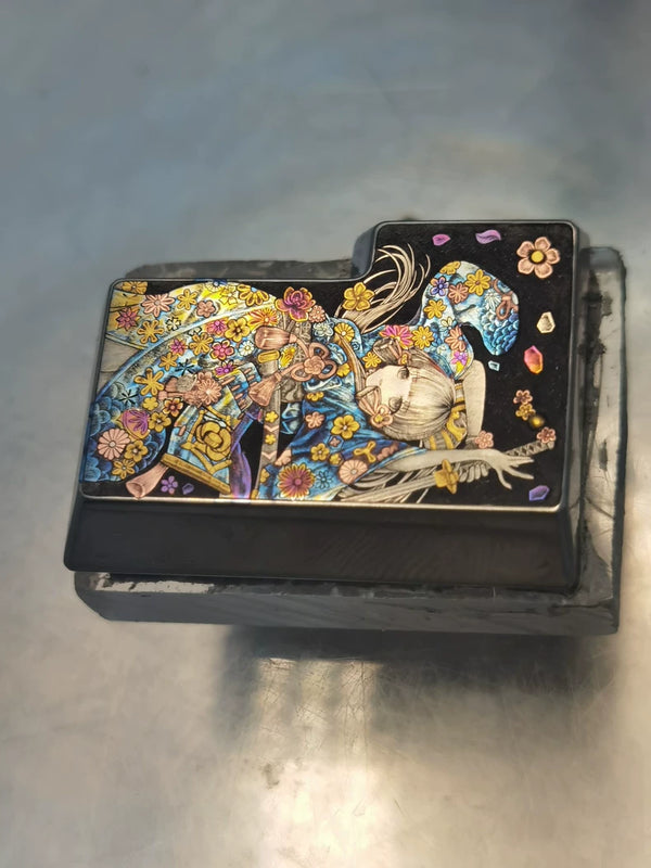 【Customization】Hand-Engraved  Iridescent Floral Kimono Keycap
